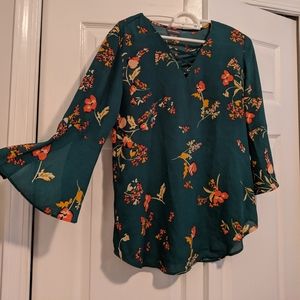 Floral bell sleeve blouse